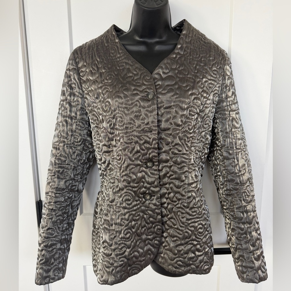 CARTOON FASHIONS -VERY CHIC METALLIC LOOK LIGHTLY QUILTED BUTTON DOWN BLAZER.